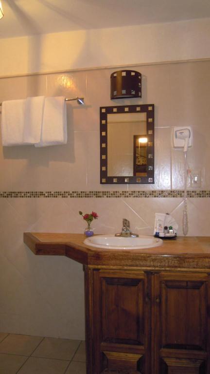 La Casa Del Laurel Hotel Таско де Аларкон Стая снимка